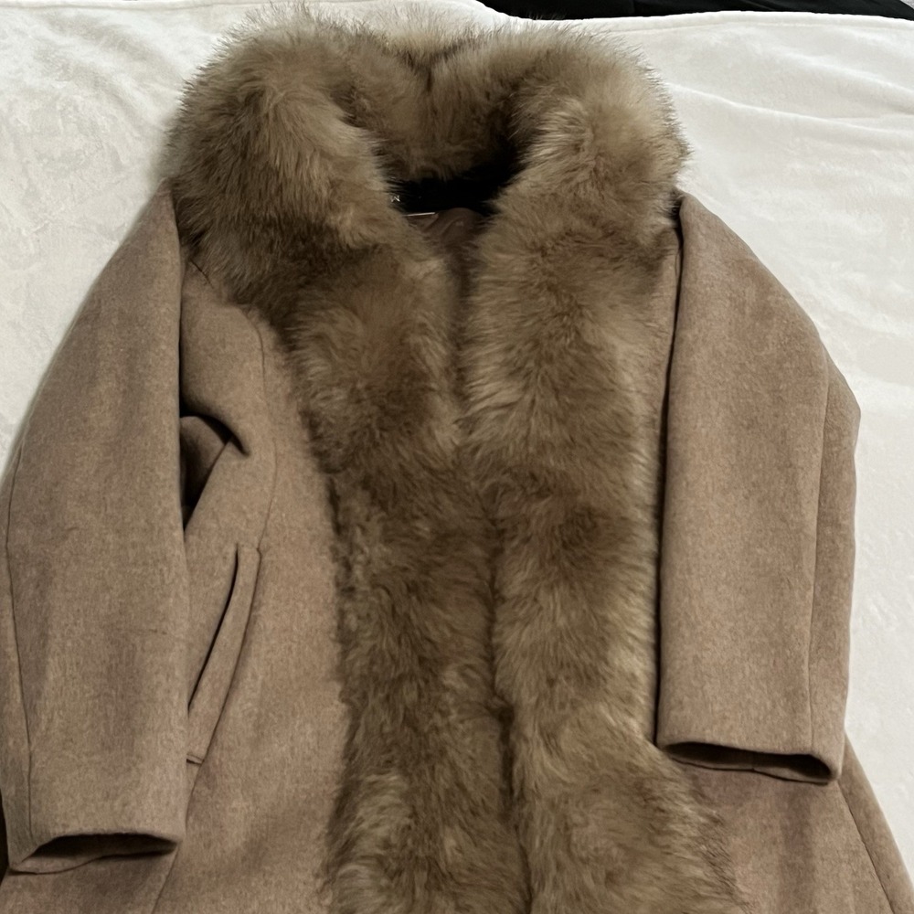 Marciano By Guess Wool Blend Coat Womens Size‎ 2 Tan Camel Faux Fur Trim Belted - Picture 2 of 16